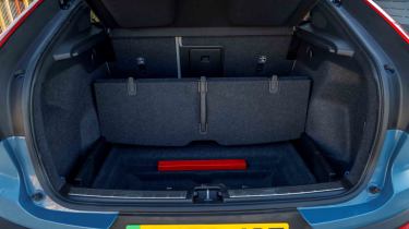 Volvo C40 Recharge - boot divider