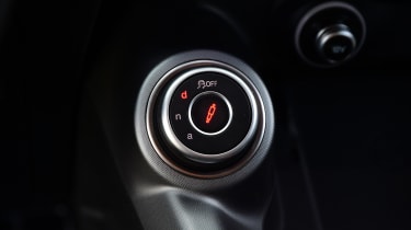 Alfa Romeo Tonale - drive mode selection switch
