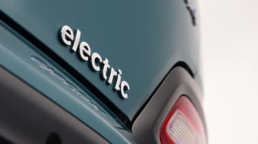 Hyundai Kona Electric - Electric 