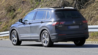 Volkswagen Tiguan 2020 facelift spy shots and teaser 