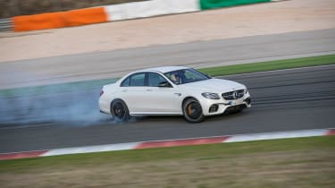 Mercedes-AMG E 63 - drifting