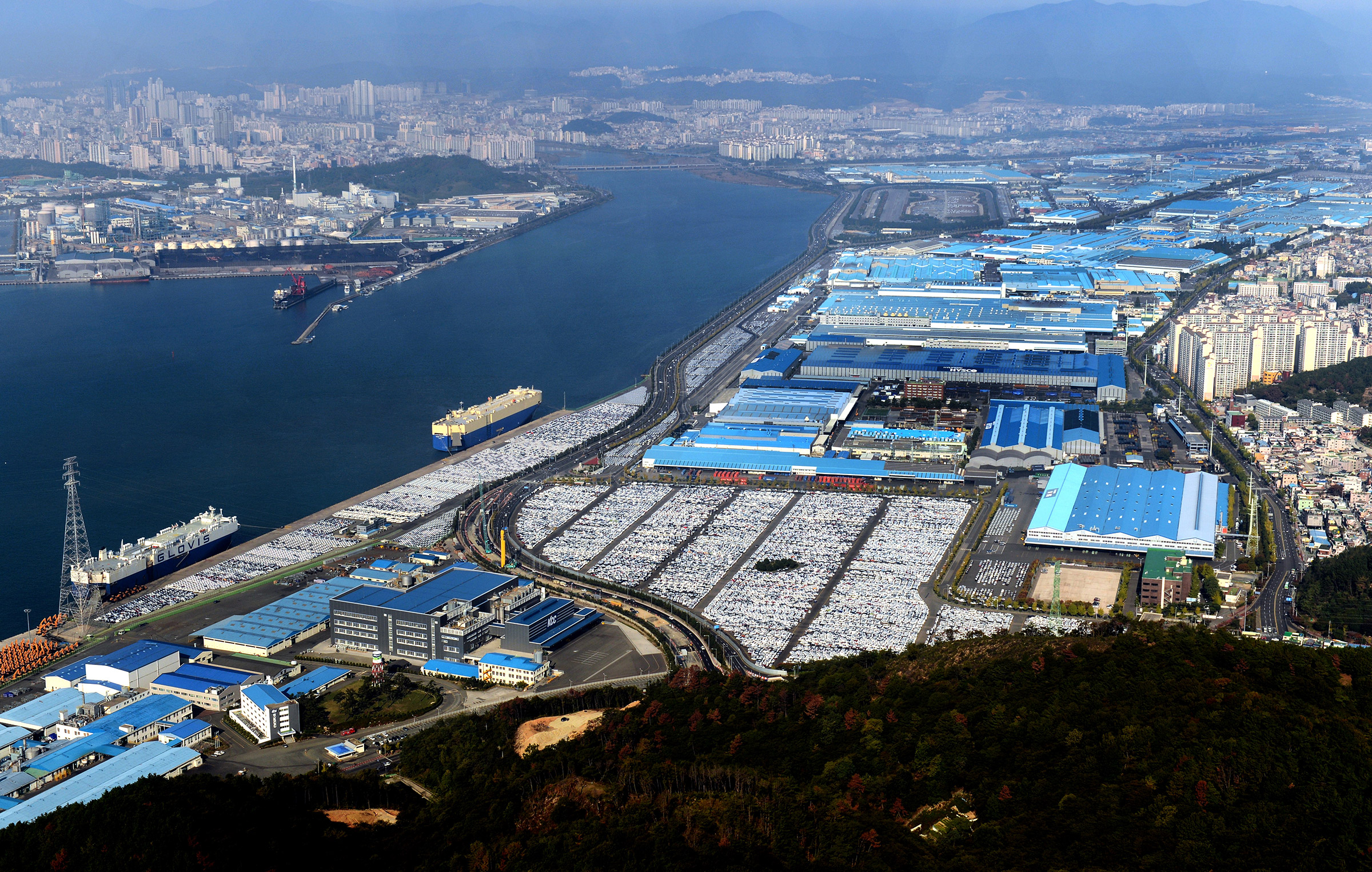 Hyundai s Factory The Biggest In The World Auto Express