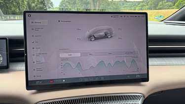 Xpeng X9 - infotainment screen