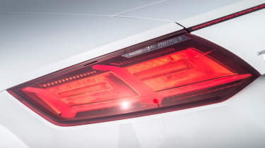 Audi TT Roadster 180 2016 - rear lights