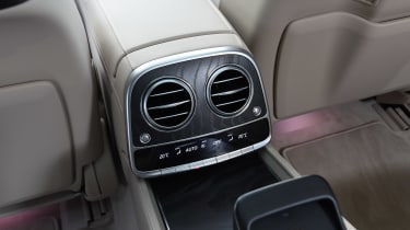 Mercedes S-Class - rear vents