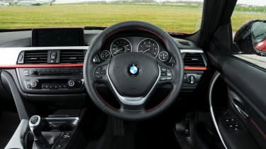 BMW 320d dash