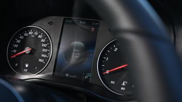 Mercedes Vito Tourer - dials