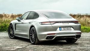 New%20Porsche%20Panamera%204S%20E-Hybrid%202020-2.jpg