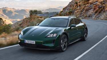 Porsche Taycan Cross Turismo - front tracking