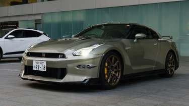 Nissan GT-R T-Spec - front static