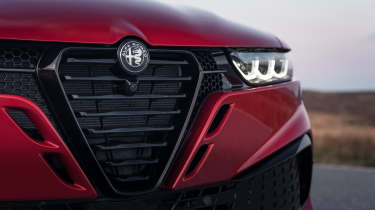 New Alfa Romeo Tonale - grille