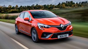 Renault Clio - front driving 