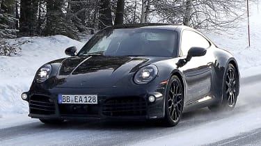 Porsche 911 facelift - spyshot 1