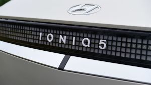 Hyundai Ioniq 5 - Ioniq 5 badge