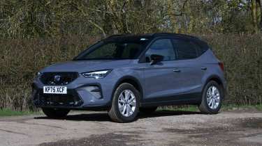 SEAT Arona - front corner, static