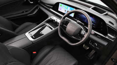 Omoda 9 - dash