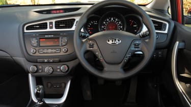 Kia Cee’d Sportswagon 1 1.4 CRDi interior