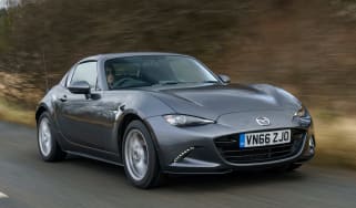 Mazda MX-5 RF 2017 1.5 UK - front tracking 2