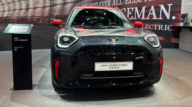 MINI Aceman at Paris Motor Show - front end