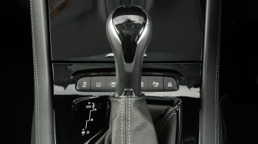 Vauxhall Grandland X Ultimate - gear lever