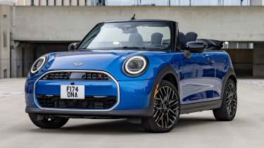 MINI Convertible 2024 - front static