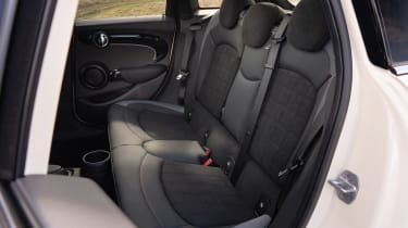 MINI Cooper S - rear seats