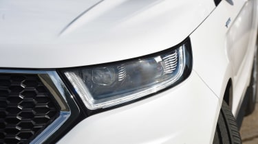 Ford Edge Vignale - front light