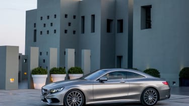 Mercedes S-Class Coupe - side on 