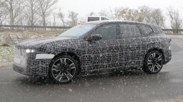 BMW Neue Klasse SUV - front quarter