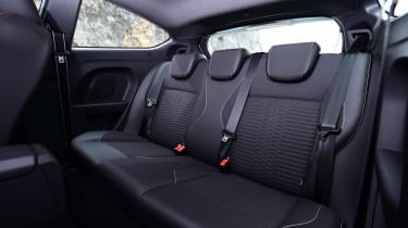 Ford Fiesta ST200 - rear seats