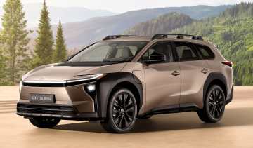 Toyota bZ4X Touring - front