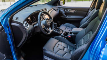 New Nissan Qashqai 2017 review cabin
