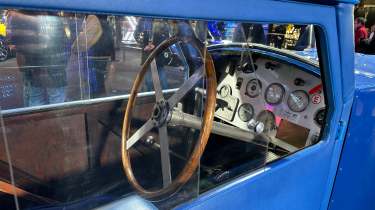 Renault 40CV ‘des Records’ - Rétromobile cockpit