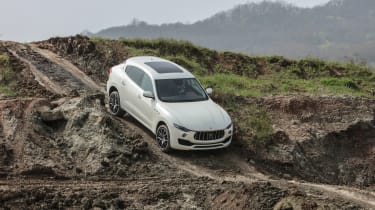 Maserati Levante SUV - off road 2