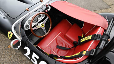 Little Car Company Ferrari Testa Rossa J - seat