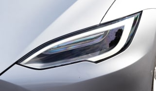 BMW 116d EfficientDynamics - cornering