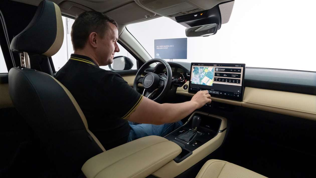 Mazda CX-5 - интерьер Шейна Уилкинсона