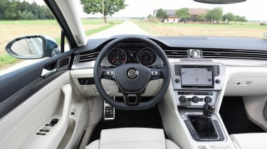 VW Passat Alltrack 2015 interior