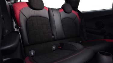 MINI 1499 GT - back seats