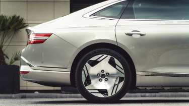 Genesis Electrified G80 - wheel