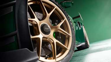 Porsche 911 GT3 RS Manthey - front wheel