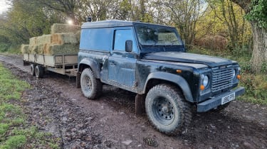 Electrogenic Land Rover Defender - towing
