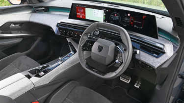 Peugeot 5008 Hybrid GT - interior