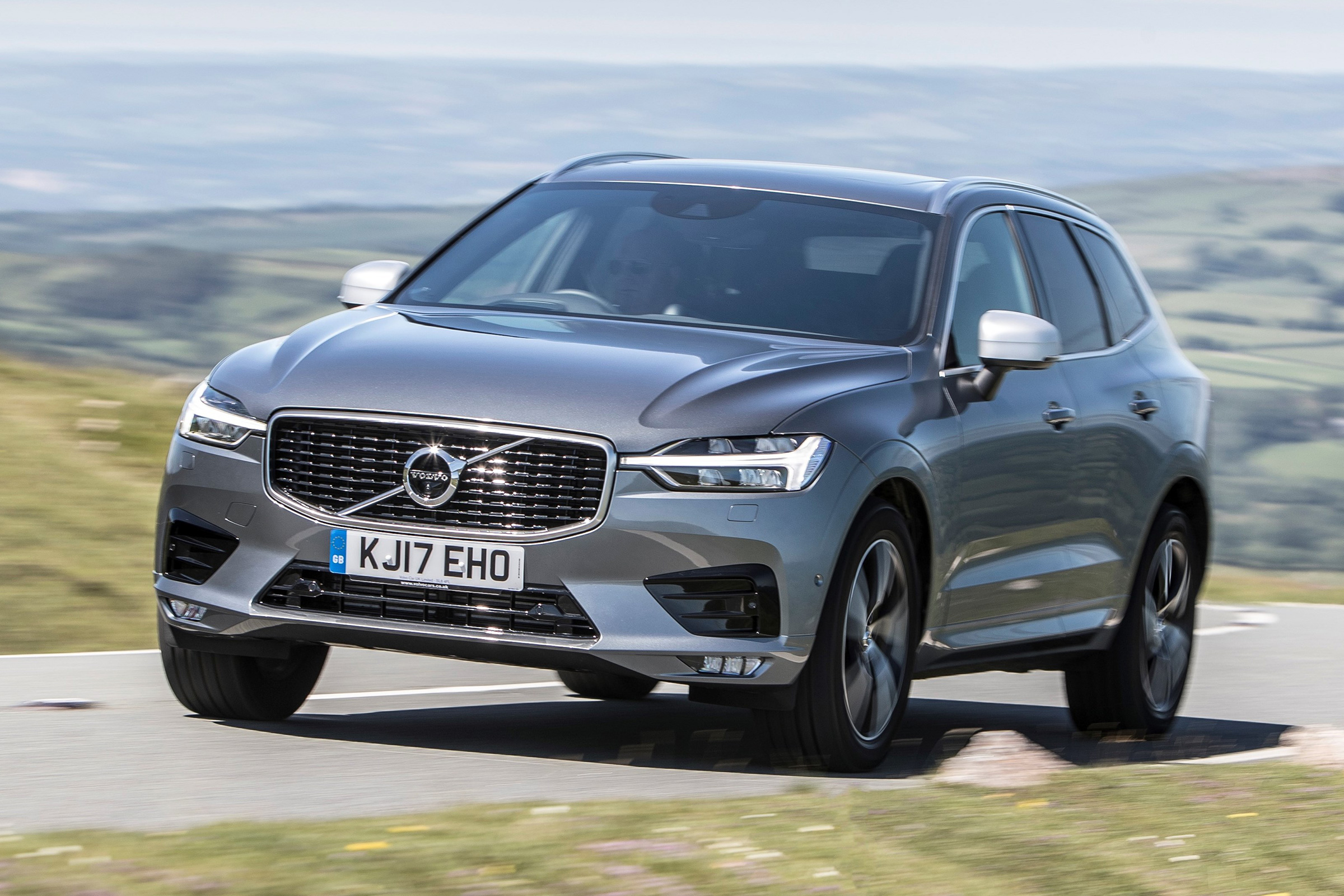 New Volvo Xc60 T5 Petrol Review Auto Express