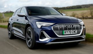 Audi e-tron S - front