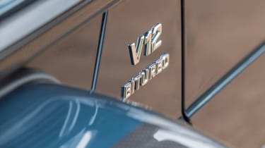 Mercedes-Maybach G 650 Landaulet - V12 badge