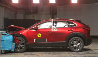Mazda CX-30 - NCAP crash test red