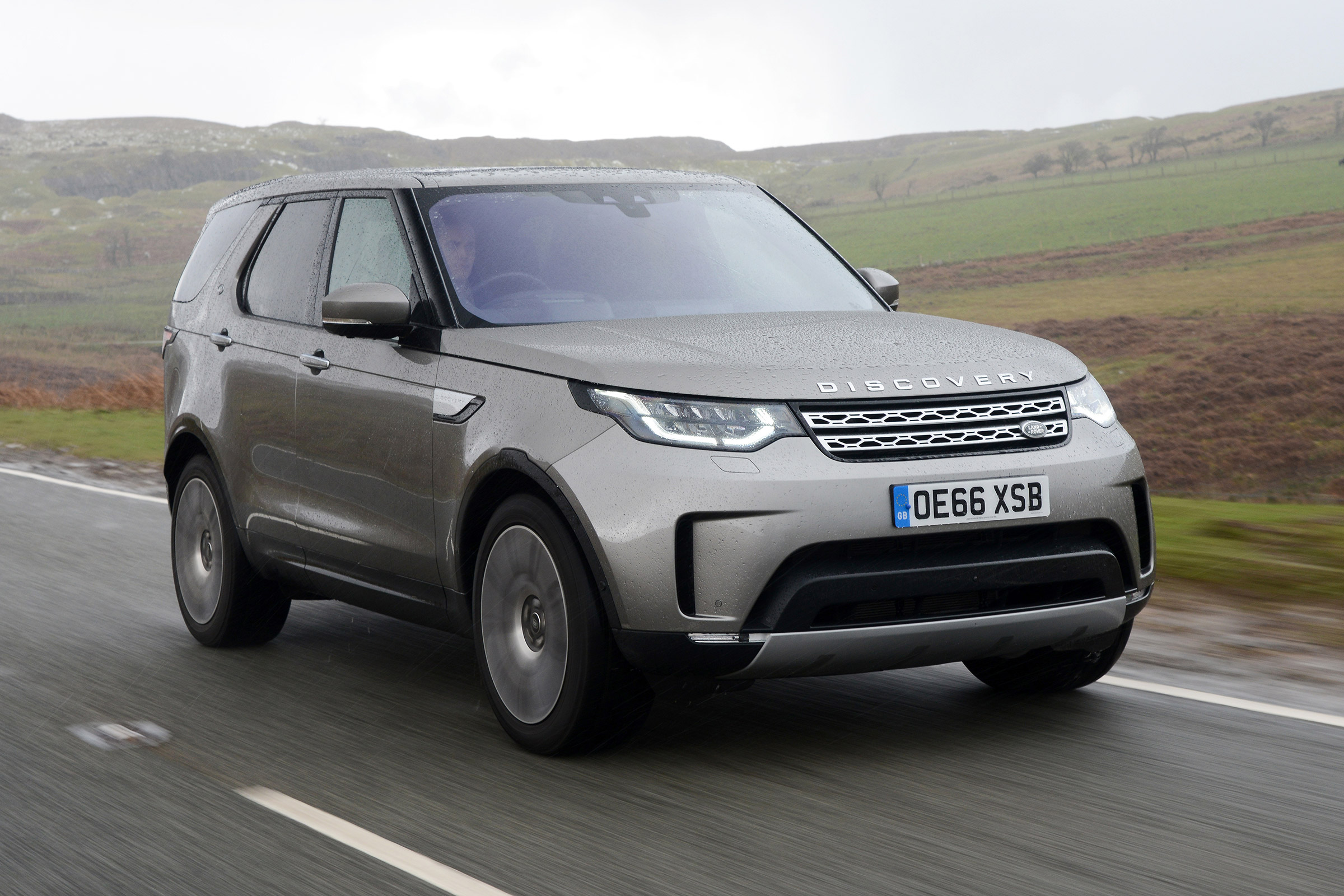 New Land Rover Discovery 2017 review Auto Express