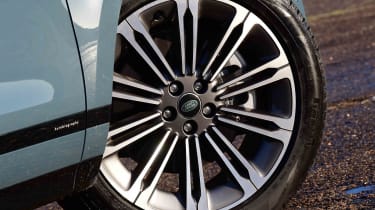 Range Rover Evoque P300e Autobiography - alloy wheel detail