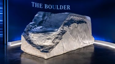 Mercedes Sprinter 'the boulder' - front 3/4